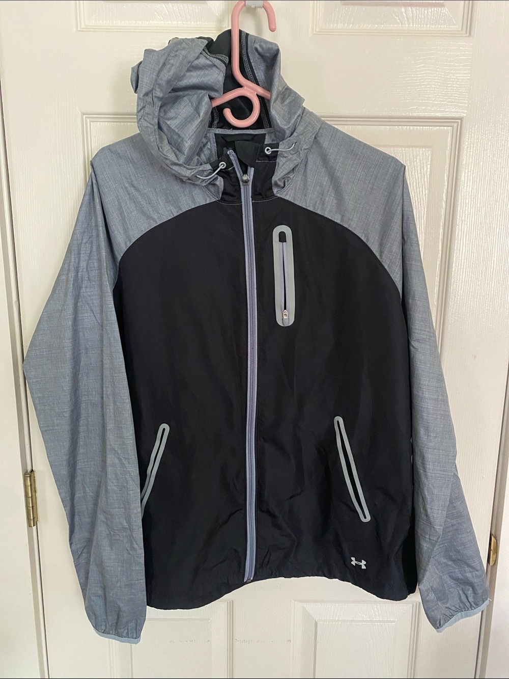 Under Armour Qualifier Active Running Hooded Windbreaker Jacket for Women